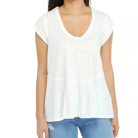 Wonderly Women’s Basic White Flowy Top - Picture 1 of 9